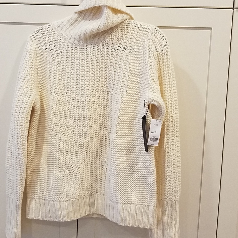 Women's sweater